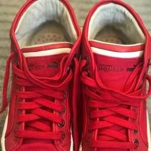 Alexander McQueen sneakers like new US9 EU42 nobox